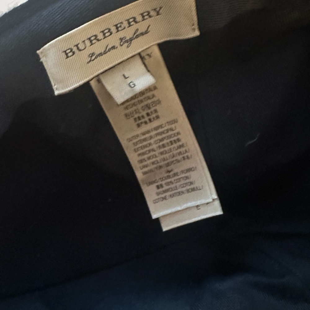 Burberry Cashmere Cap - Picture 4 of 4